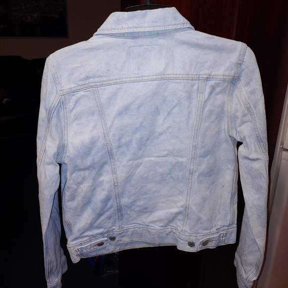 Women Levi's jean jacket - Picture 4 of 6